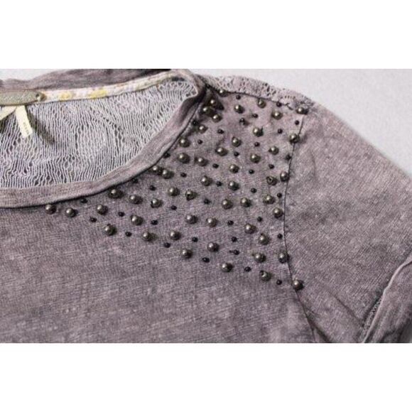 Gimmicks By BKE Stud Embellishment Lace Back Distressed Gray T Shirt  Size M - Picture 3 of 8